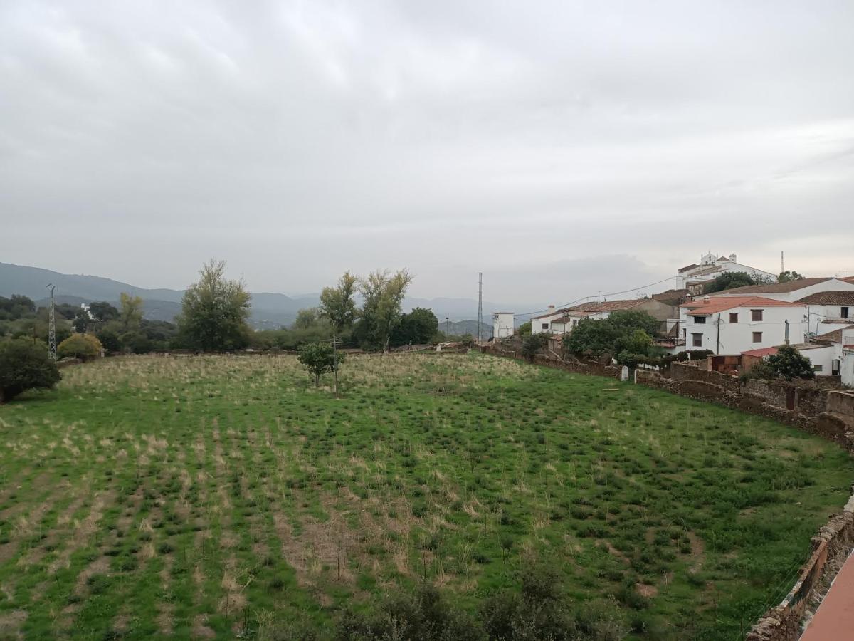 El Corralon De Severo Hinojales Extérieur photo
